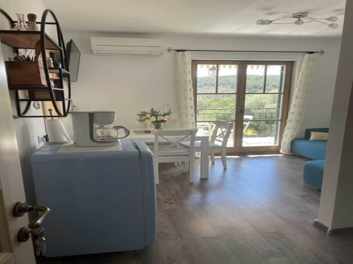 Apartment Apartments Villa Kameja - One Bedroom Apartment with Balcony and Nature Reserve View (Zeleni) - Features photo 5