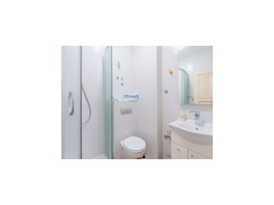 Apartment Apartments Villa Kameja - One Bedroom Apartment with Balcony and Nature Reserve View (Zeleni) - Features photo 4
