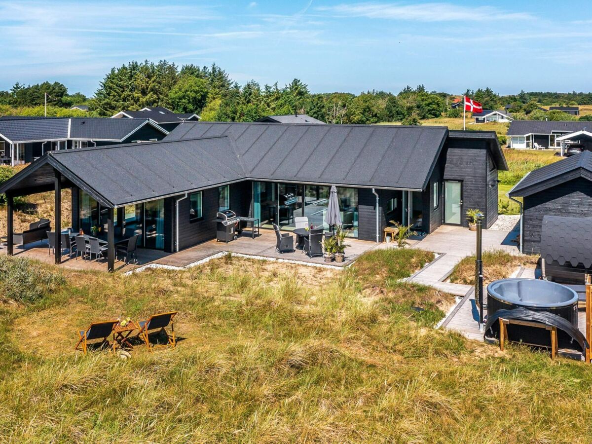 Holiday house 9 person holiday home in Hirtshals - Outdoor photo 4