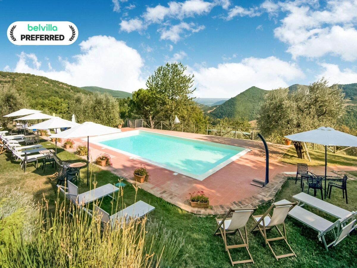 Farmhouse Tranquil Farmhouse in Umbria