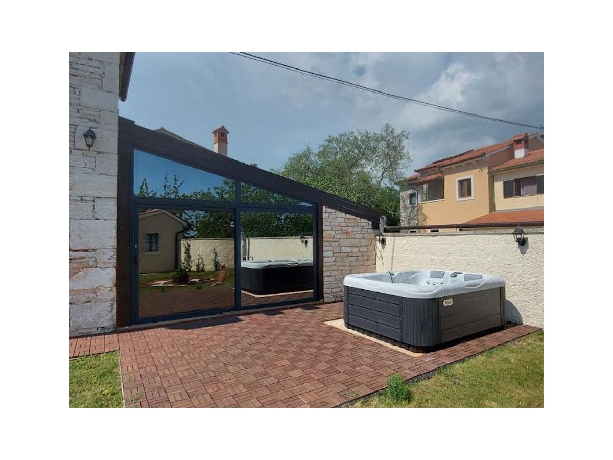 Cottage Capadinka House