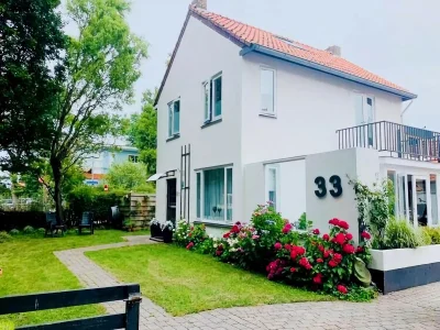 Holiday house Charming lodging near the beach in De Koog - Outdoor photo 2