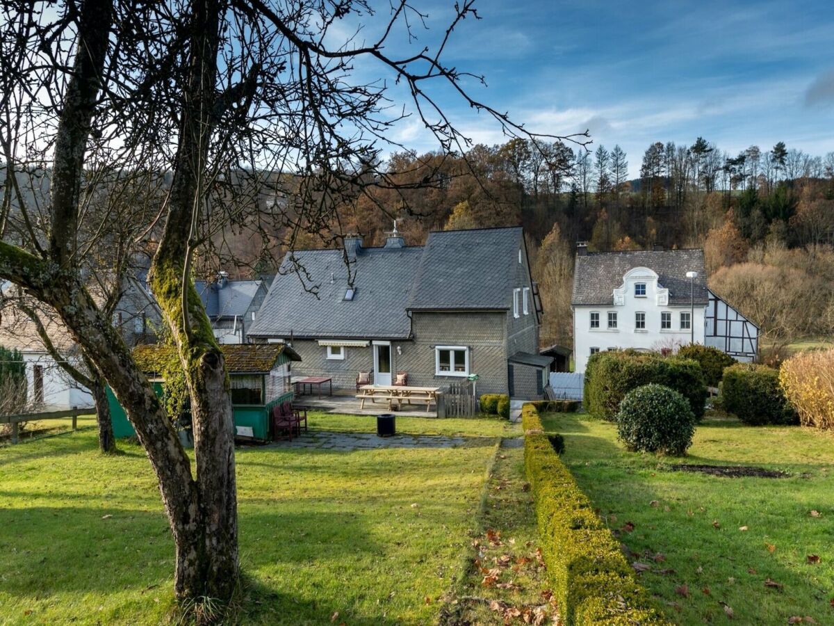Holiday house Geräumiges Ferienhaus bei Winterberg