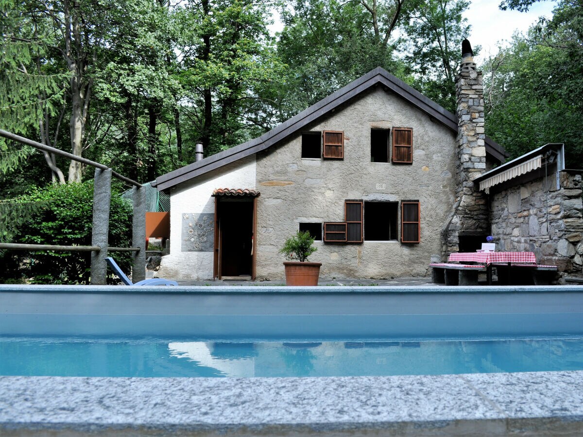 Holiday house Typical, Romantic Tessiner Cottage - Outdoor photo 2