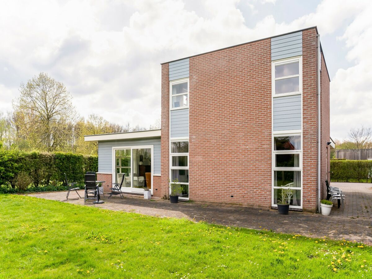 Holiday house Schönes Ferienhaus in Zeewolde mit Pool - Outdoor photo 2