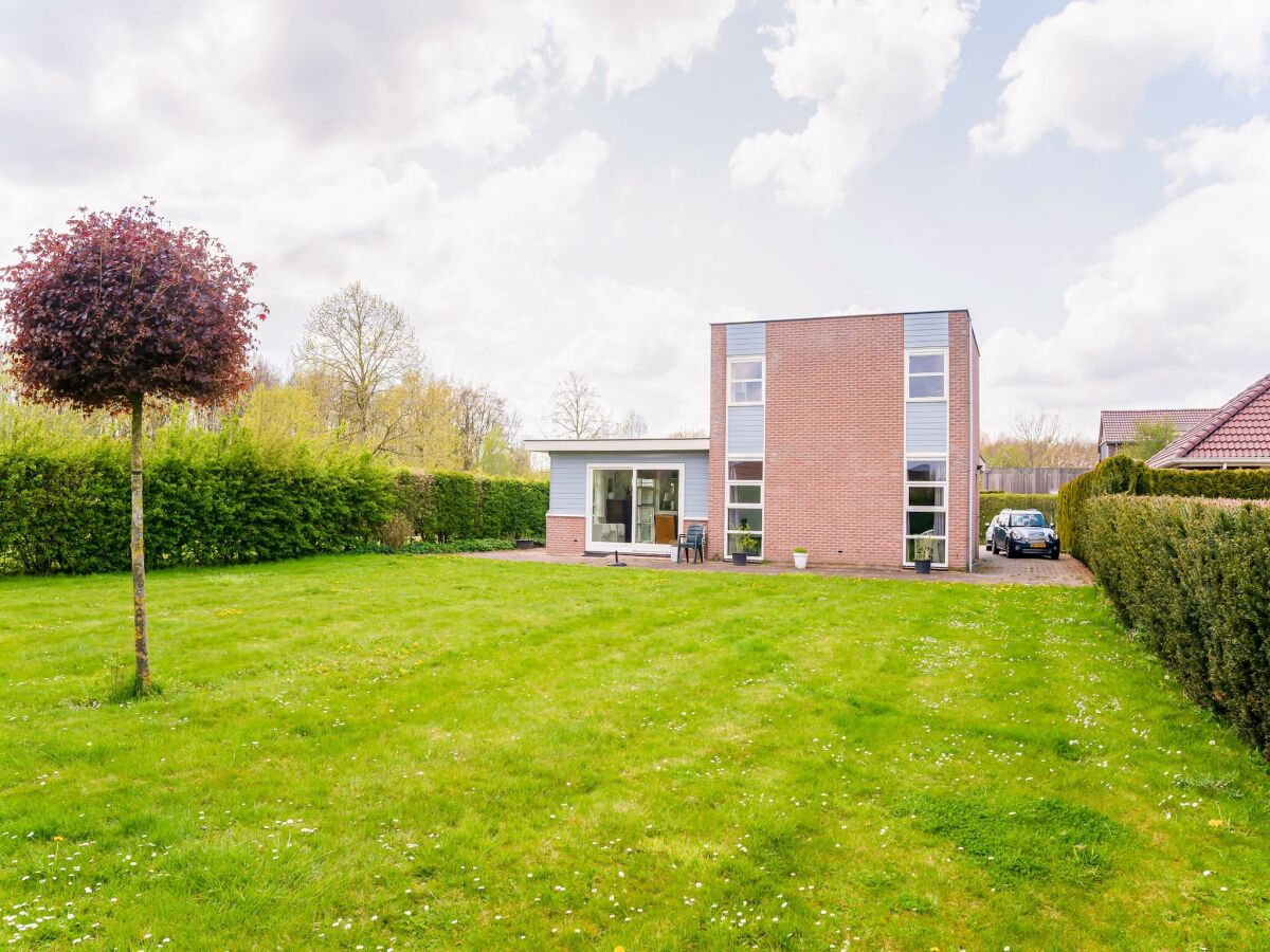 Holiday house Schönes Ferienhaus in Zeewolde mit Pool - Outdoor photo 3
