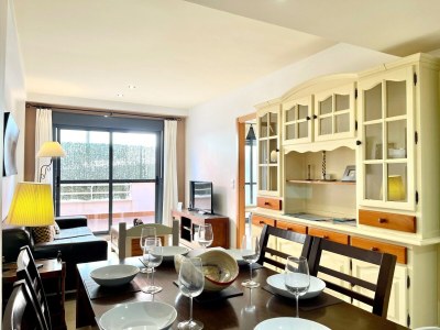 Apartment Apartment near beach with pools and hot tub - Features photo 18