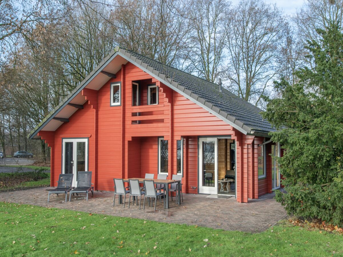 Holiday park Lodge by the Lake in Arcen's Tranquil Nature