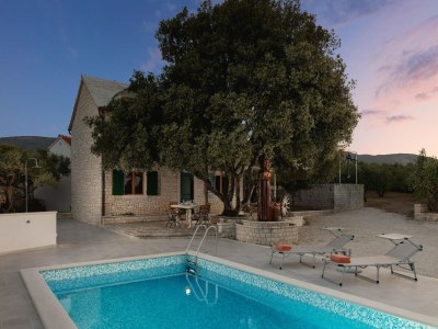 Holiday house Charmante Villa mit Schwimmbad - Outdoor photo 2