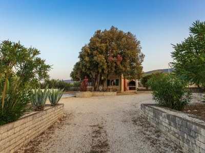 Holiday house Charmante Villa mit Schwimmbad - Outdoor photo 9