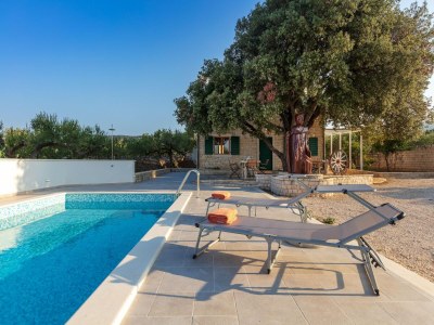 Holiday house Charmante Villa mit Schwimmbad - Outdoor photo 23
