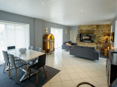 Holiday house Spacious holiday home with heated indoor pool - Features photo 13