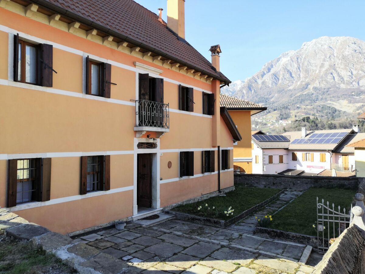 Holiday house Charmantes Alpendomizil für 9 Personen