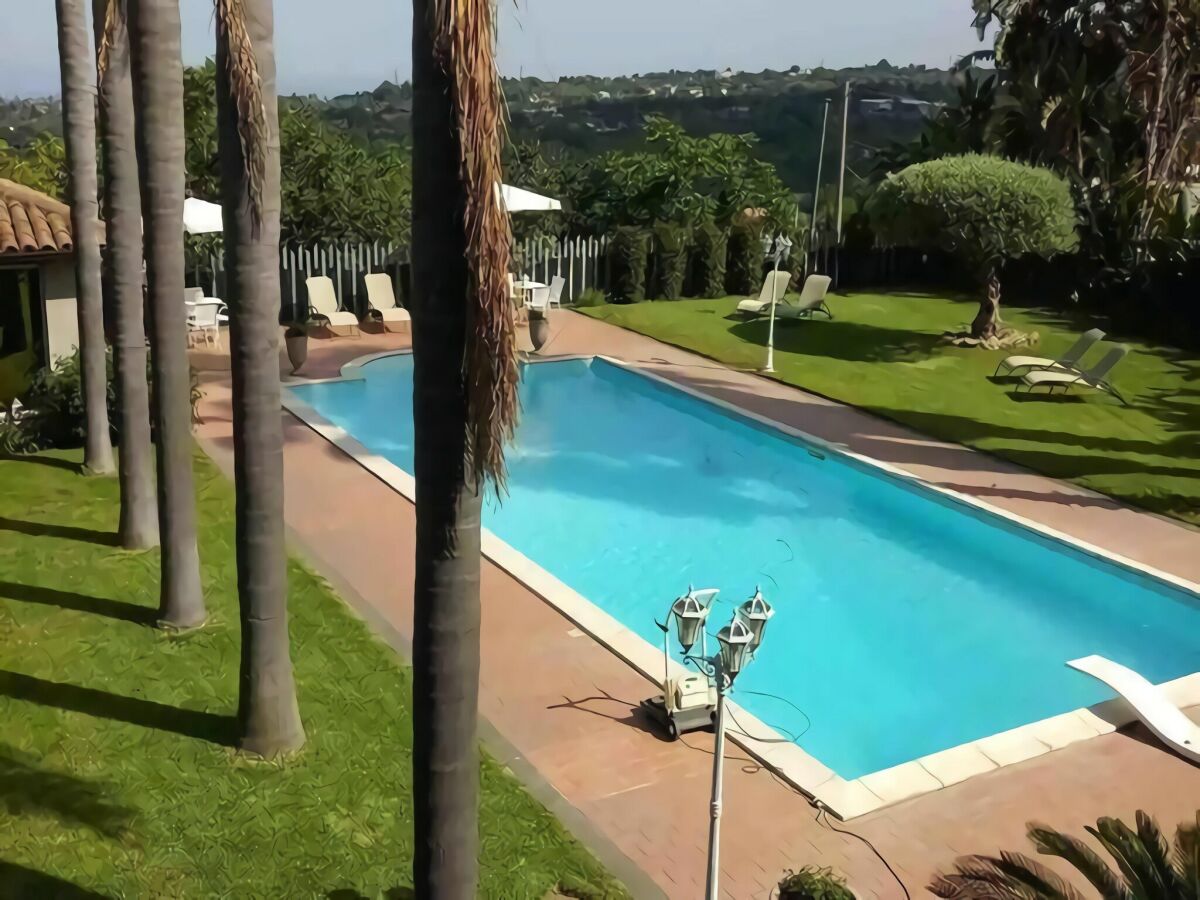 Holiday house Beautiful holiday home in Giarre with shared pool