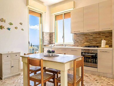 Holiday house Belvilla by OYO Charming holiday home with views - Features photo 6