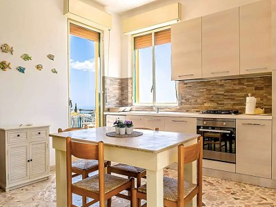 Holiday house Belvilla by OYO Charming holiday home with views - Features photo 14