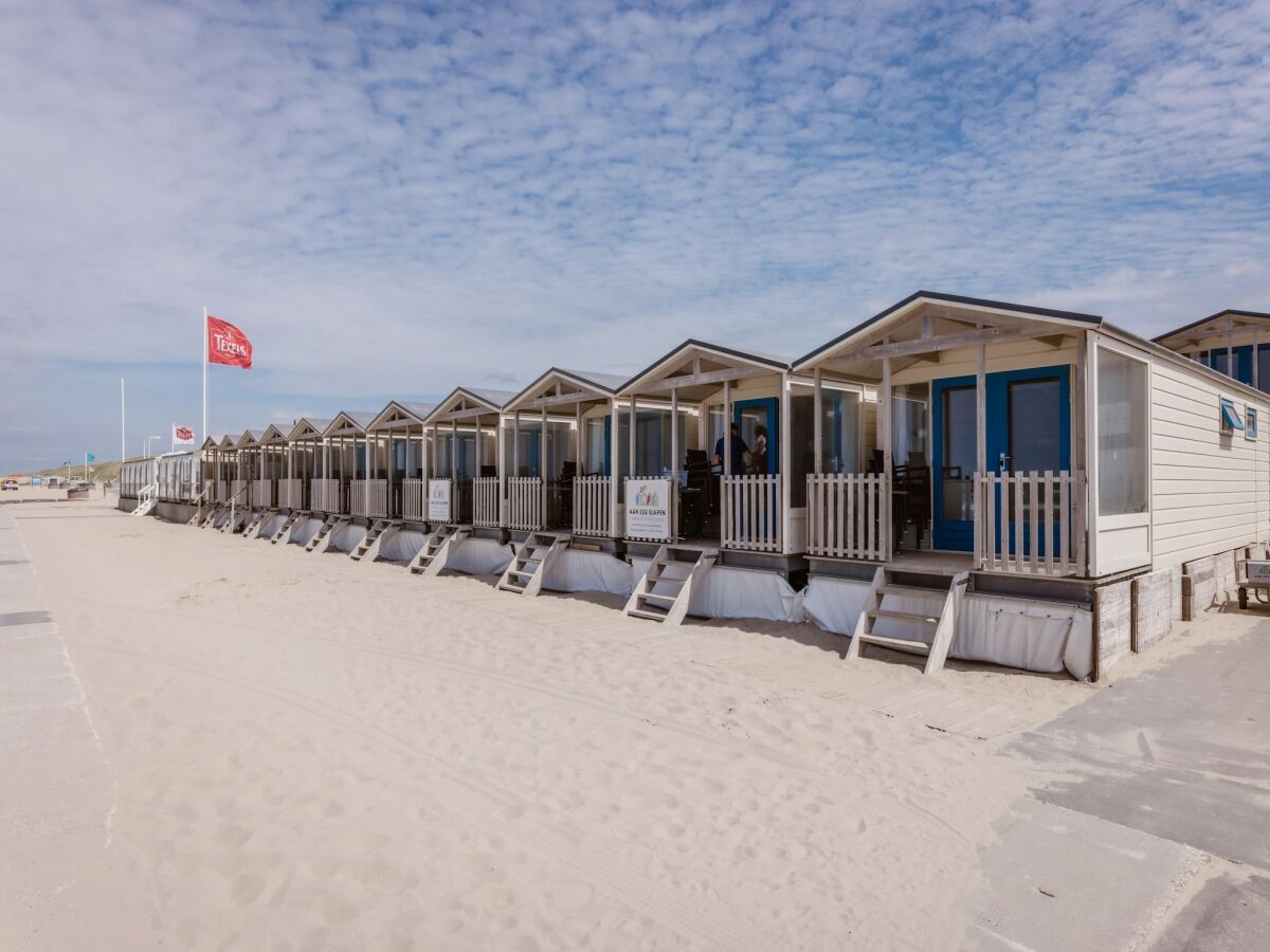 Holiday park Ferienhaus in Wijk aan Zee am Strand - Outdoor photo 2