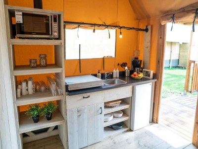 Holiday park Glamping Tent by Lake De Rhederlaag - Features photo 7