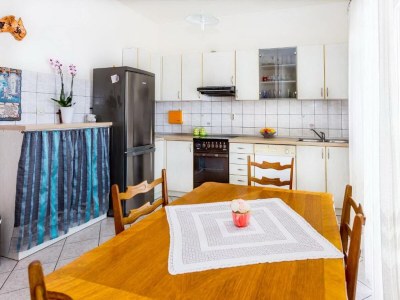 Apartment Magdales - Comfort Three Bedroom Apartment - Features photo 24