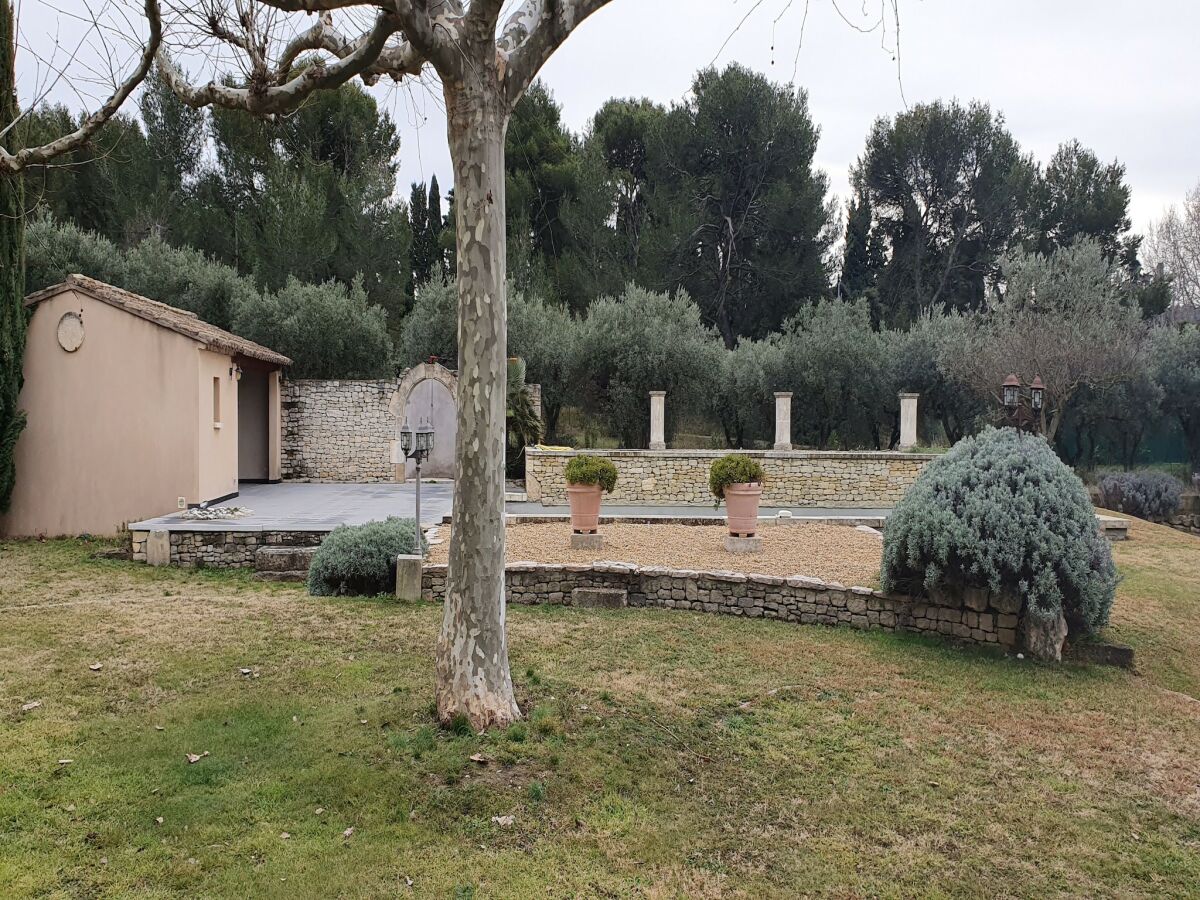 Holiday house Simplistic Holiday Home in Orgon with Swimming Pool