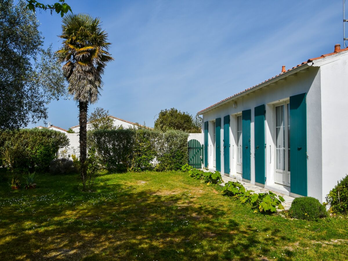 Holiday house Geräumiges Ferienhaus am Meer in Loix