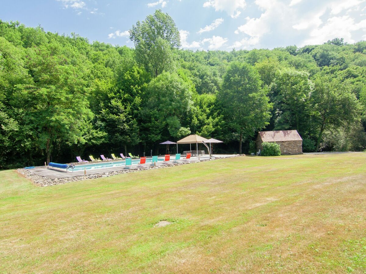 Holiday house Schönes Ferienhaus mit Schwimmbad - Outdoor photo 3