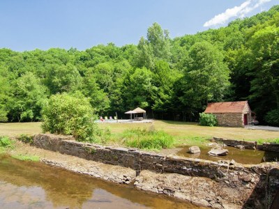 Holiday house Charmantes Chalet mit Schwimmbad - Outdoor photo 7