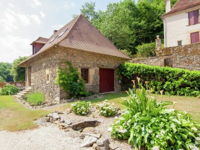 Holiday house Charmantes Chalet mit Schwimmbad - Outdoor photo 12