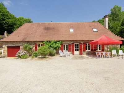 Holiday house Holiday home near river with pool - Outdoor photo 12