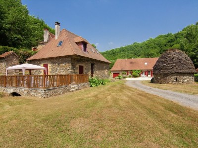 Holiday house Holiday home near river with pool - Outdoor photo 15