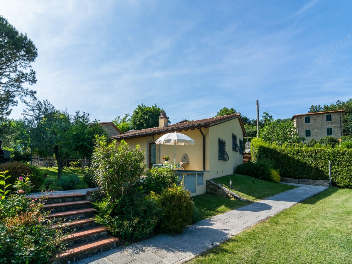 Holiday house Schönes Cottage in Dicomano mit Pool - Outdoor photo 3