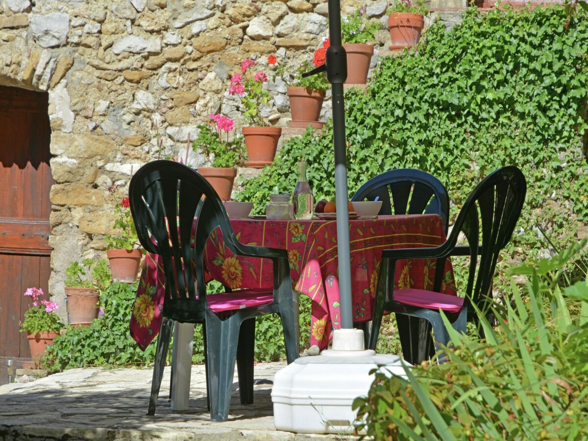 Villa Villa in Bagard with Garden, BBQ, Garden Furniture, Playroom - Outdoor photo 2