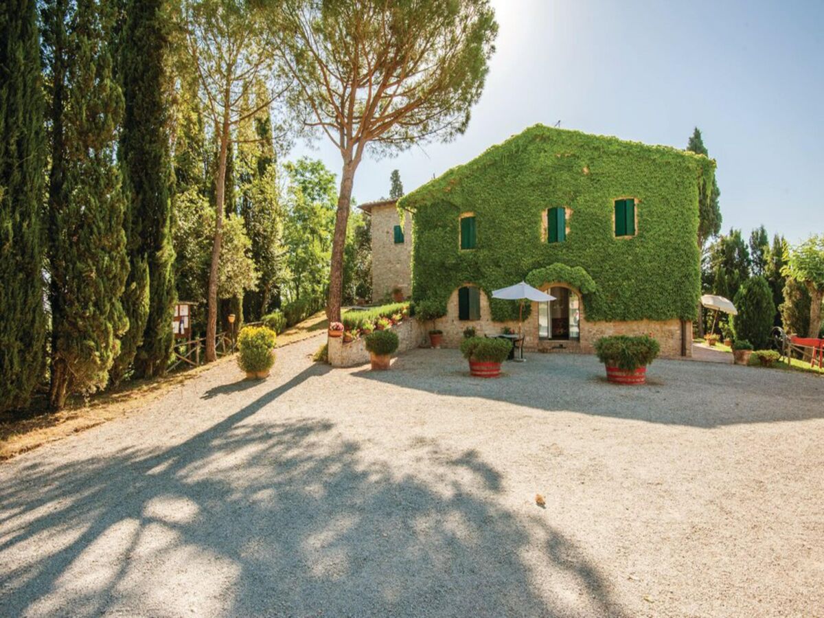 Farmhouse Tuscan Farmhouse with Pool - Outdoor photo 3