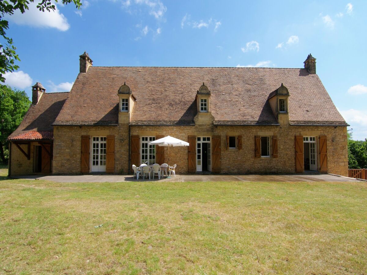 Cottage Lush country house with private pool