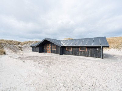 Holiday house 6 person holiday home in Henne - Outdoor photo 4