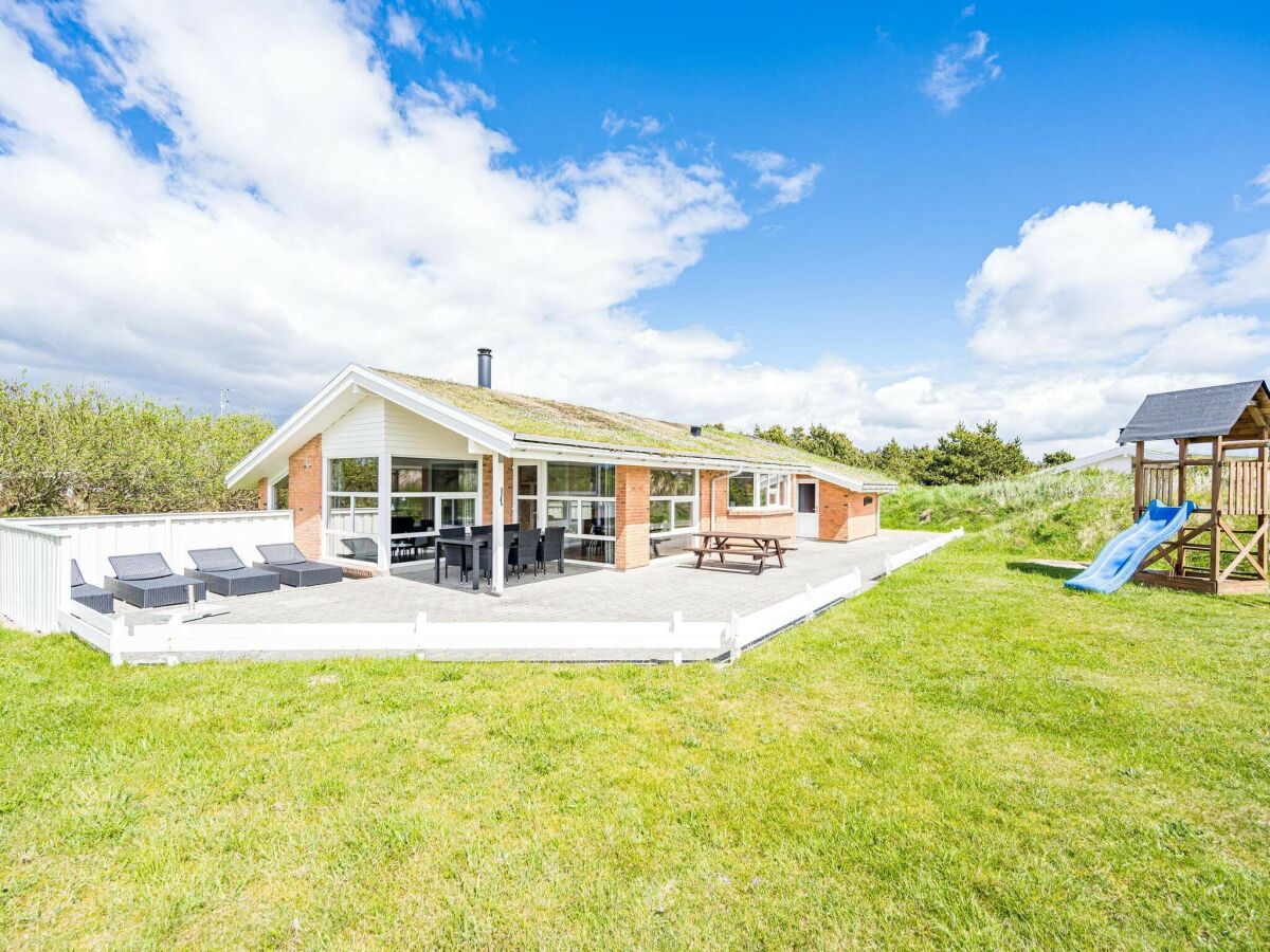 Holiday house 6 person holiday home in Henne