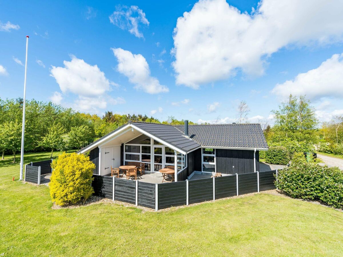 Holiday house 5 person holiday home in Hemmet