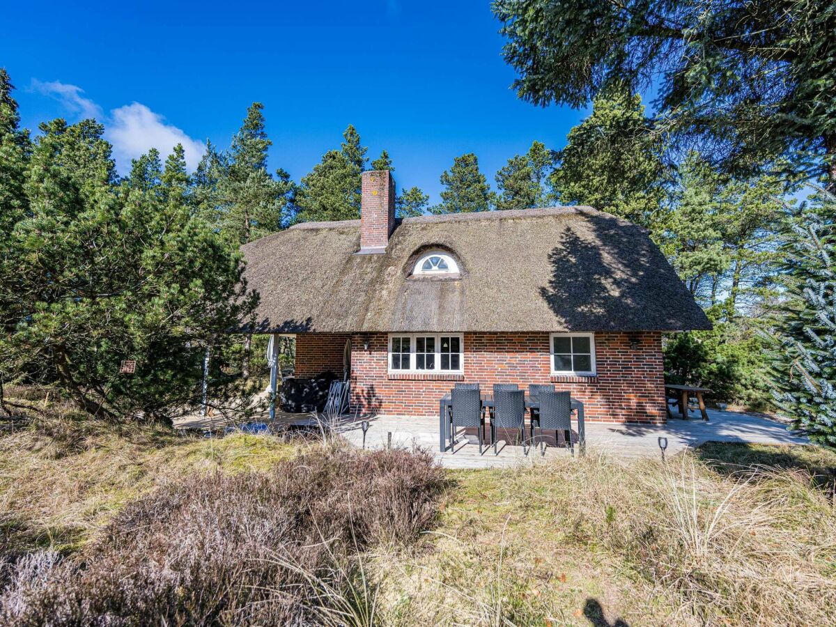 Holiday house 6 person holiday home in Blåvand
