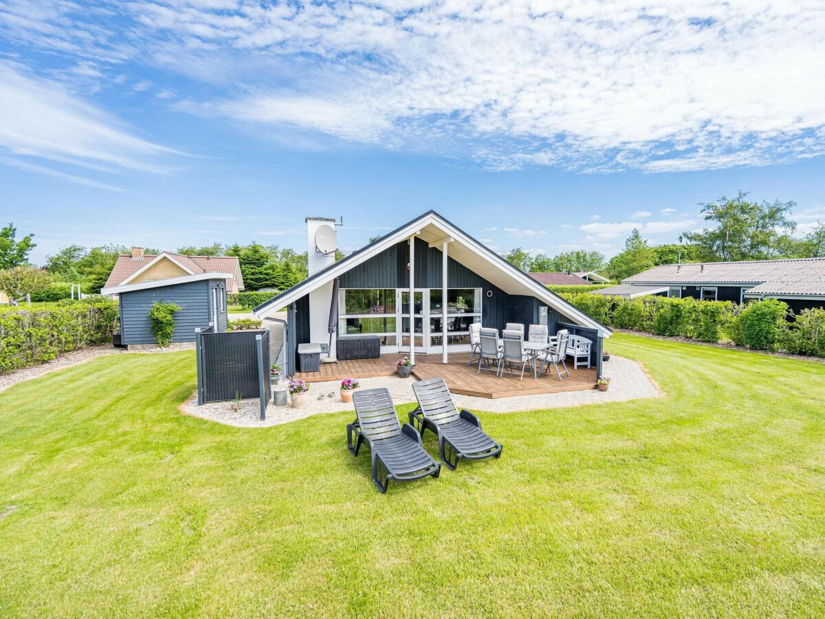 Holiday house 6 person holiday home in Hemmet