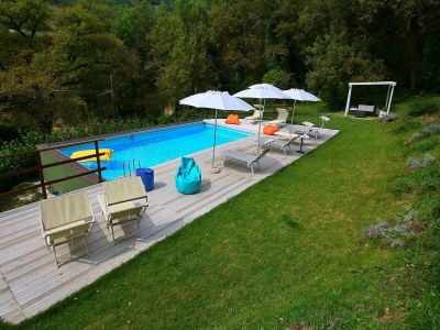 Villa Geräumige Villa in Fabriano mit Swimmingpool in Fabriano - Villa