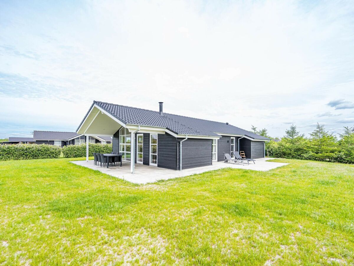Holiday house 6 person holiday home in Tarm