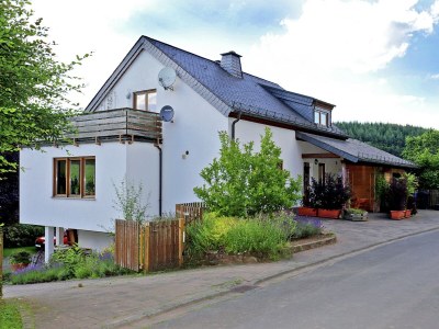 Holiday house Komfortables Ferienhaus in ruhiger Lage in Southern Eifel - Holiday house