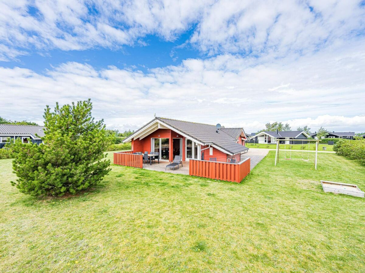 Holiday house 8 person holiday home in Tarm