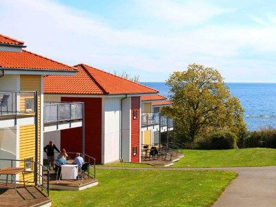 Holiday park 6 person holiday home in Allinge - Outdoor photo 2