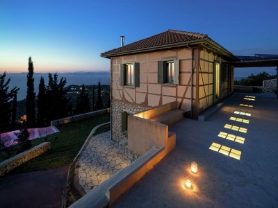 Villa Charming, warm vacation home, private pool, privacy and seaview, west Lefkas - Outdoor photo 5