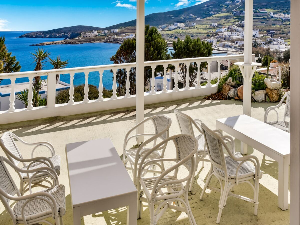 Holiday house Alluring Holiday Home in Syros with Barbecue - Outdoor photo 2