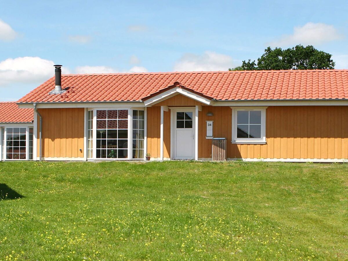 Holiday park 8 person holiday home on a holiday park in Gråsten