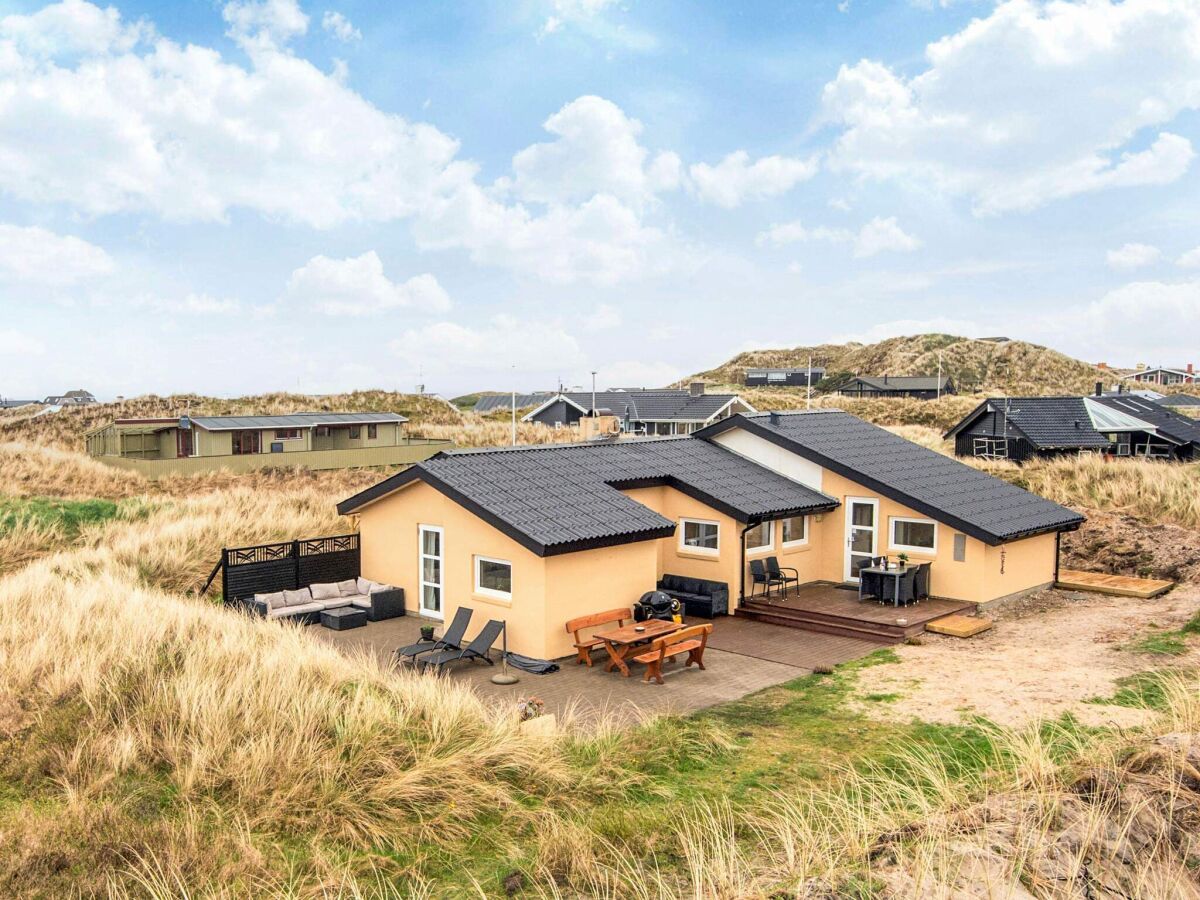Holiday house 8 person holiday home in Hvide Sande - Outdoor photo 2