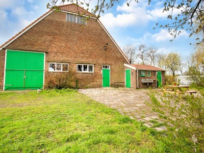 Holiday house Gemütliches Ferienhaus in Sint Maartensvlotbrug mit gemeinsamer Terrasse in Sint Maartenszee - Holiday house