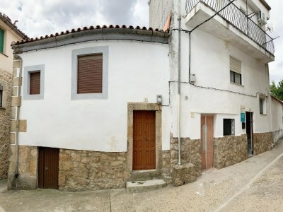 Holiday house Holiday Home in Villamiel with Mountain Views - Outdoor photo 4